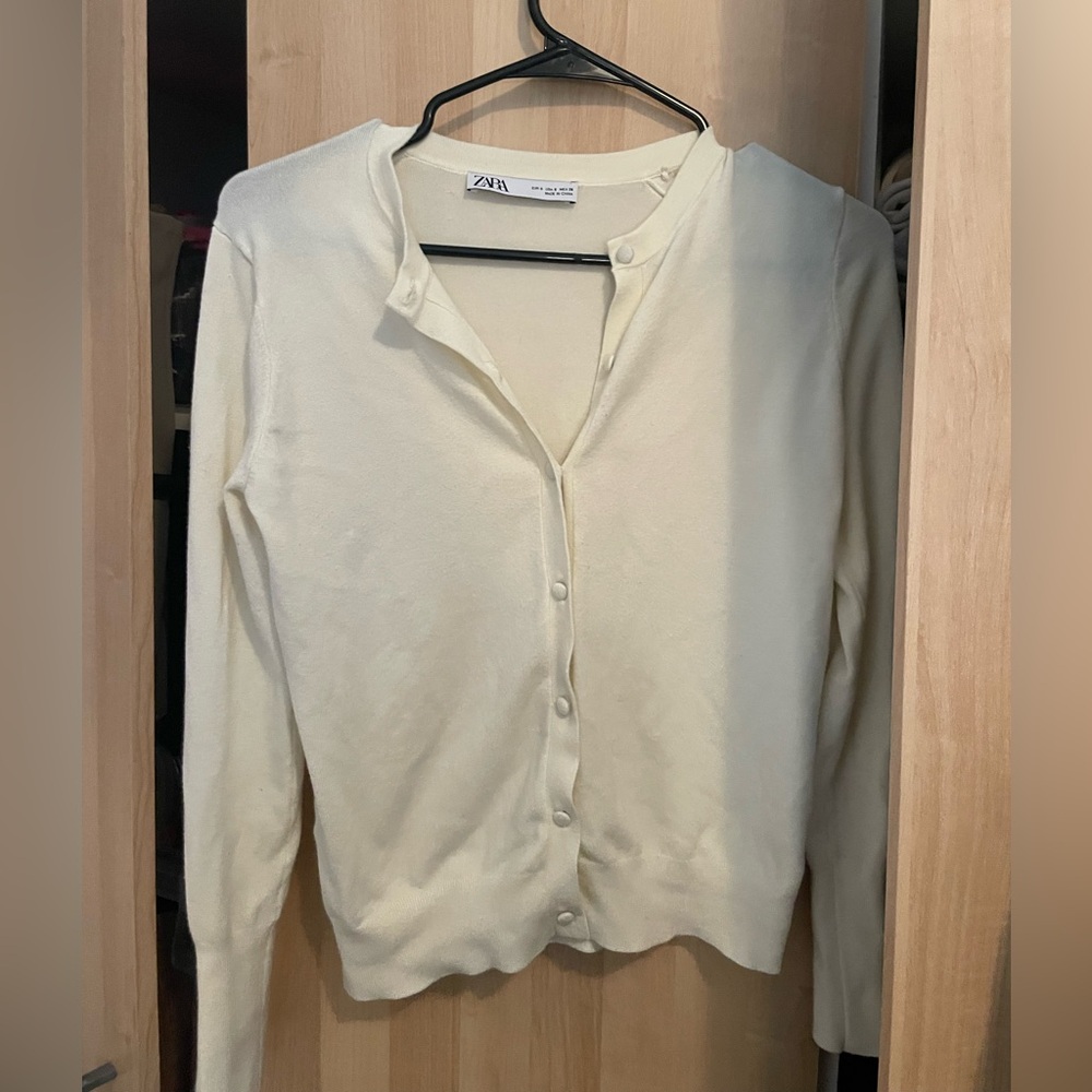 Zara Cream Cardigan Sweater
